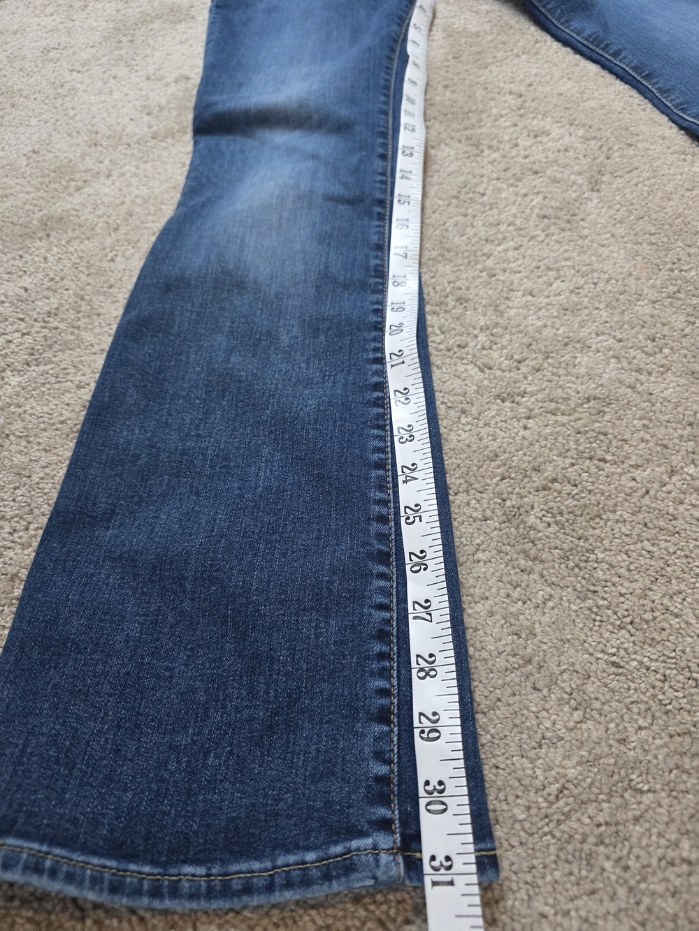 Levi's Premium 725 High Rise Bootcut Jeans (Size 31x32) Size-12 - Picture 15 of 16
